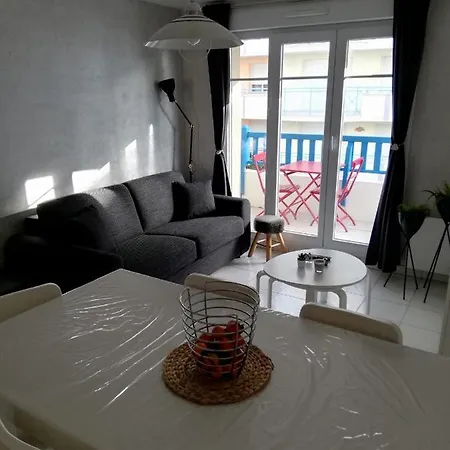 Vie De Famille Apartment